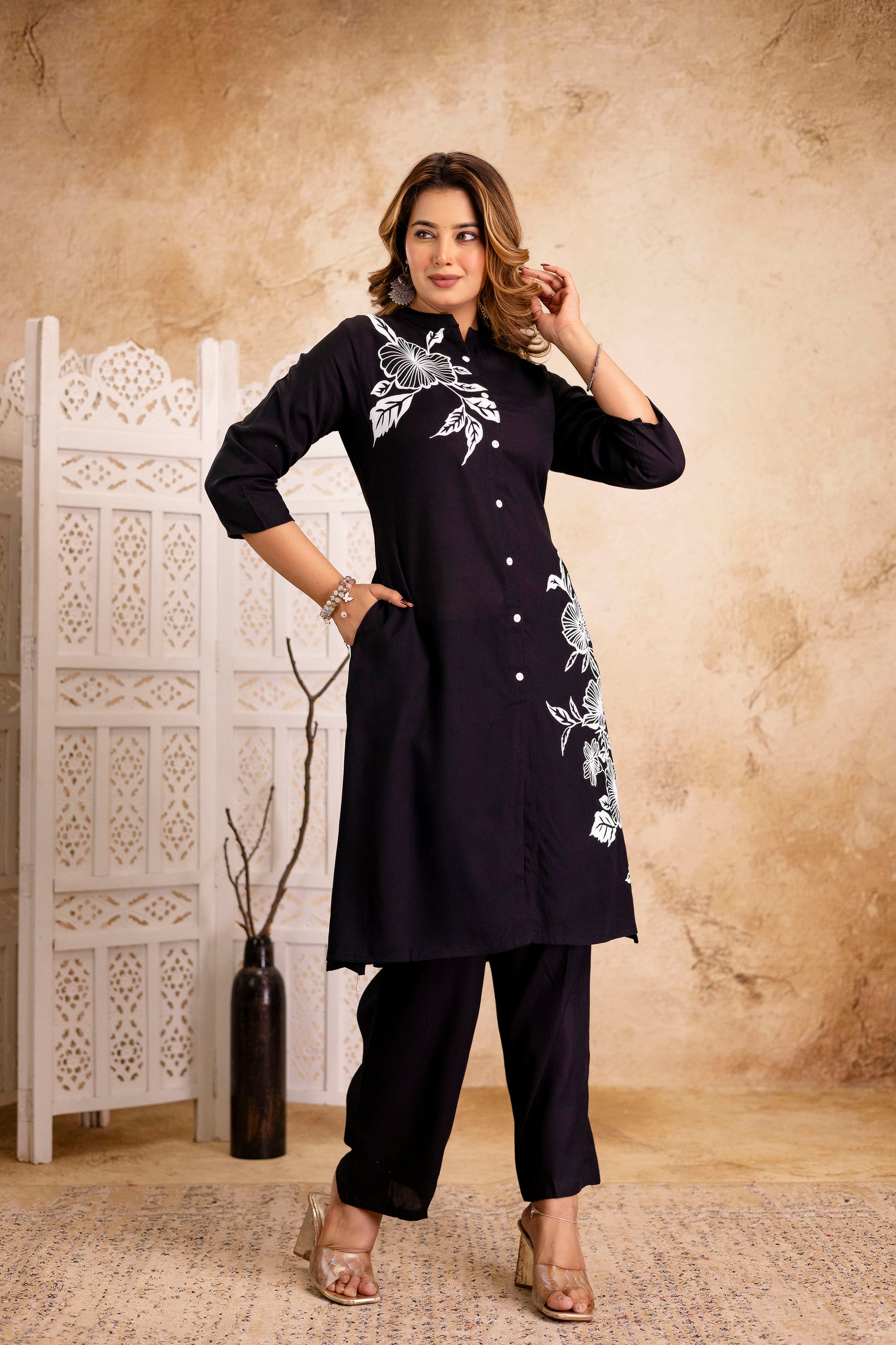 Black Floral Printed Rayon Kurta & Pant Set for Women