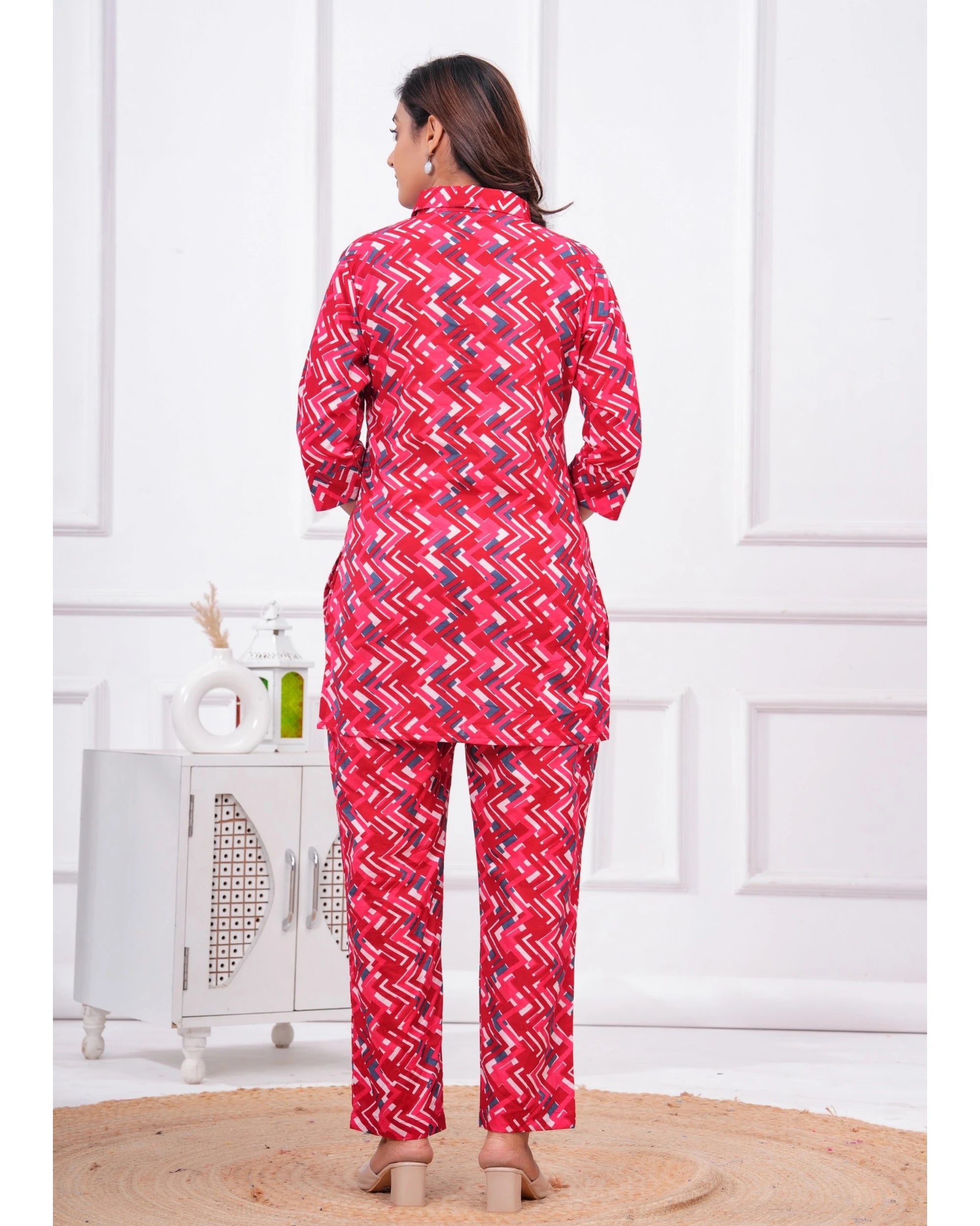 Red Geometric Print Cotton Kurti Pant Set for Women