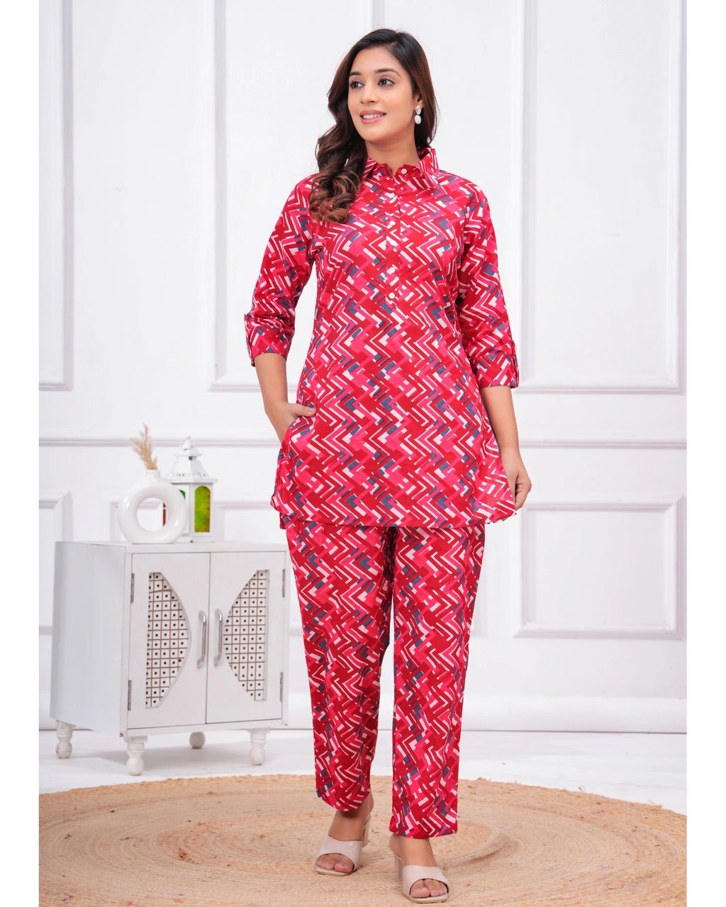 Red Geometric Print Cotton Kurti Pant Set for Women