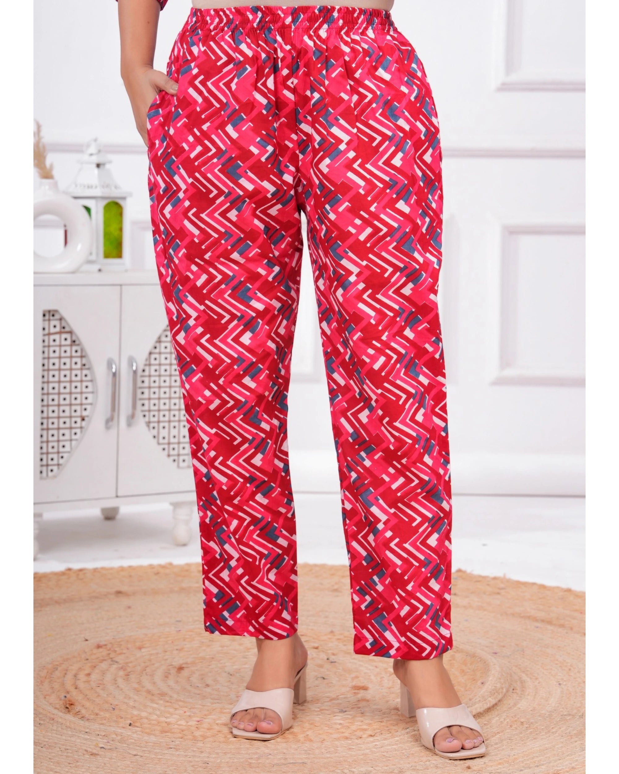 Red Geometric Print Cotton Kurti Pant Set for Women