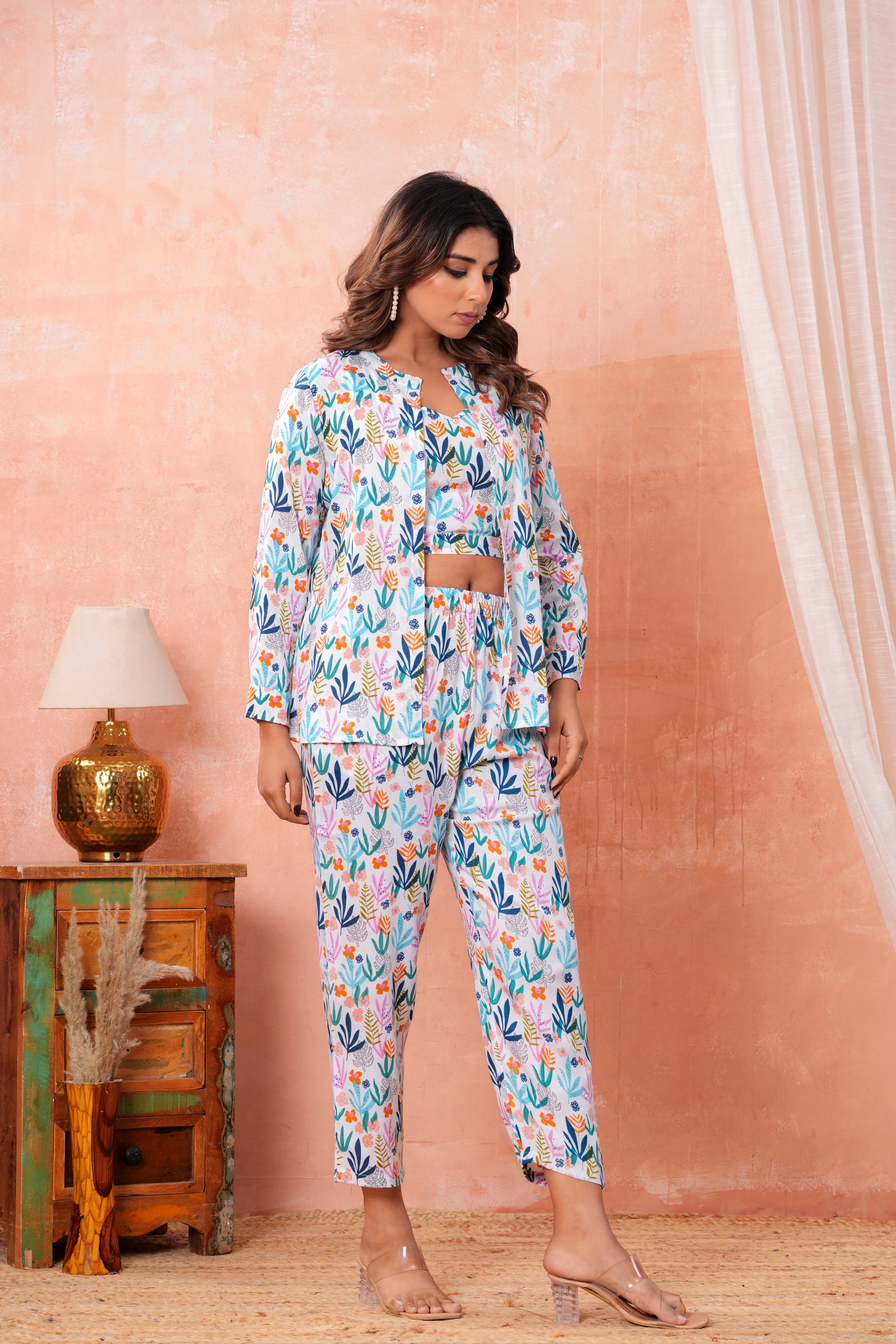 Women’s White Multicolour Floral Rayon Co-Ord Set with Crop Top & Jacket