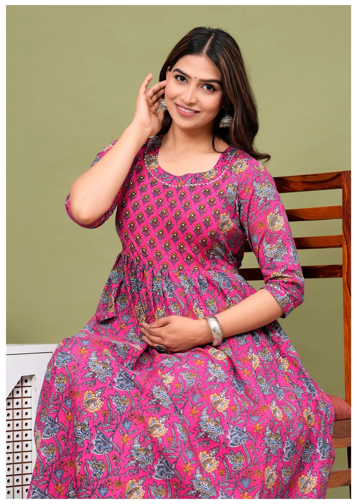 Elegant Pink Floral Maternity & Nursing Maxi Gown with Feeding Zip