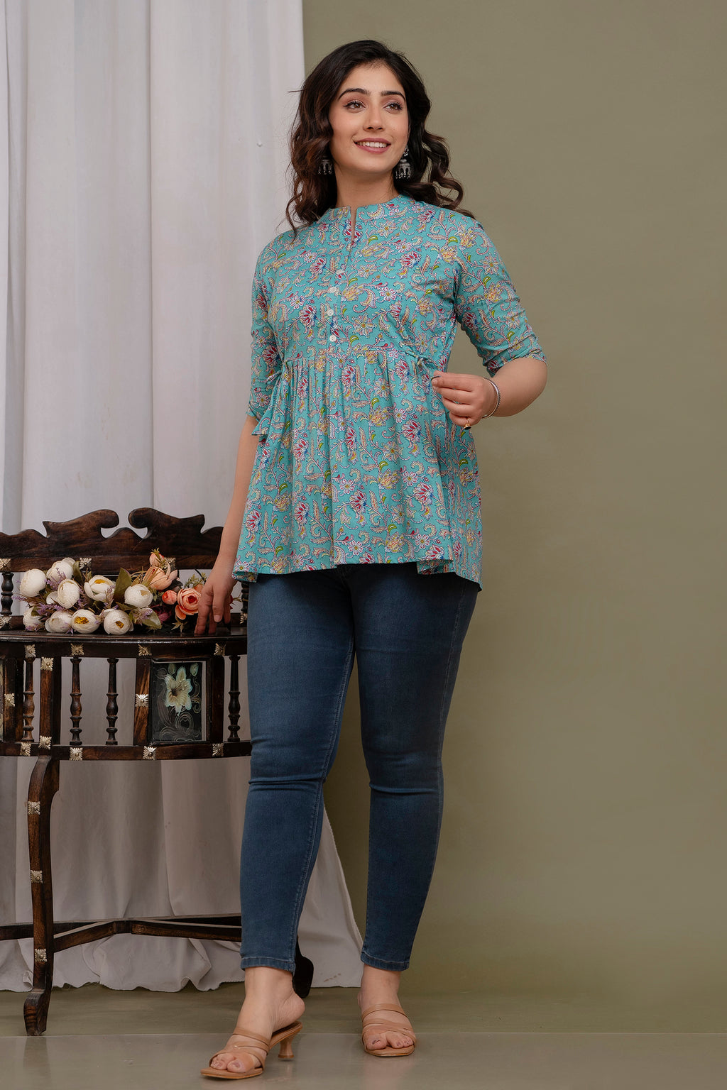 "Casual Printed Cotton Short Kurti Top with Button Front – Blue"
