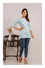 Women’s Blue Floral Print Straight Kurti Top