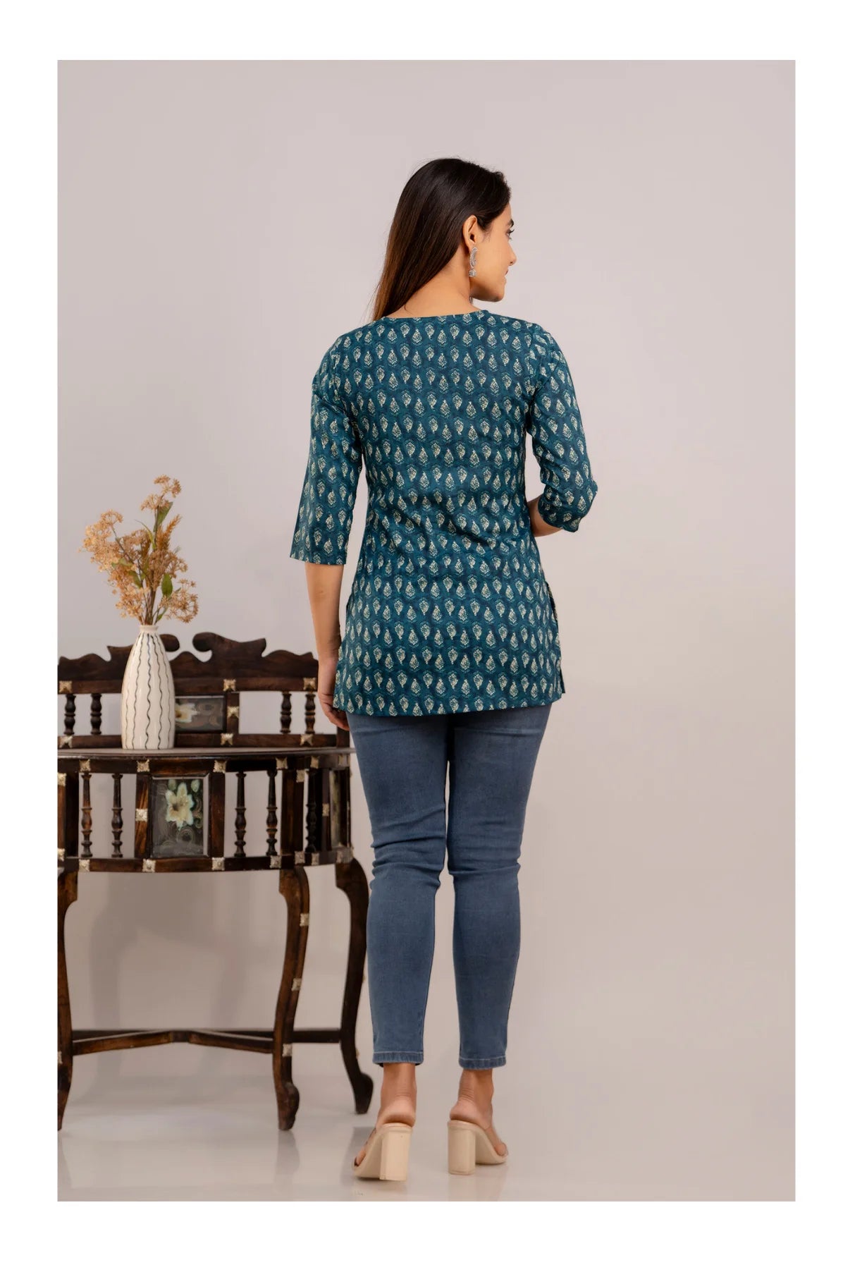 Women Teal Blue Printed Cotton Kurti