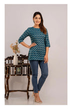 Women Teal Blue Printed Cotton Kurti