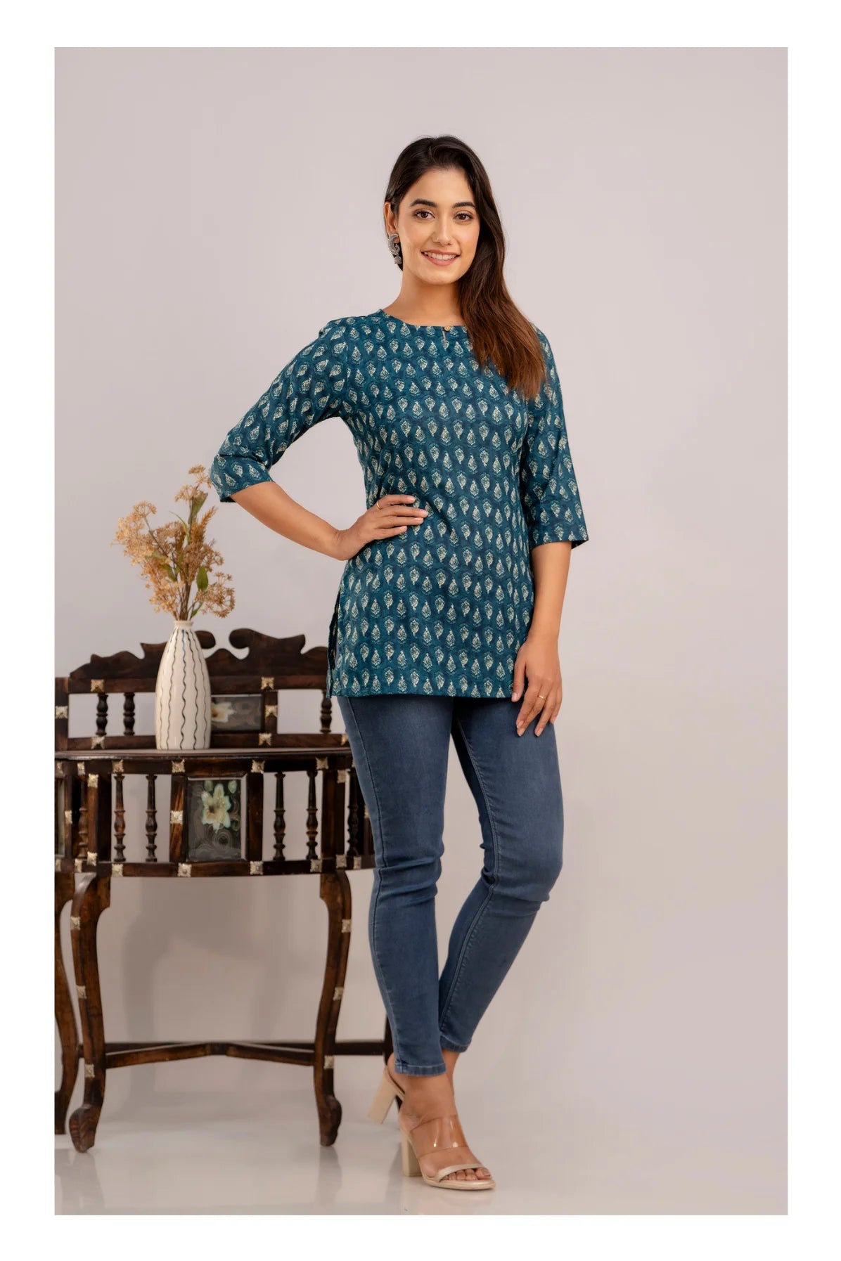 Women Teal Blue Printed Cotton Kurti