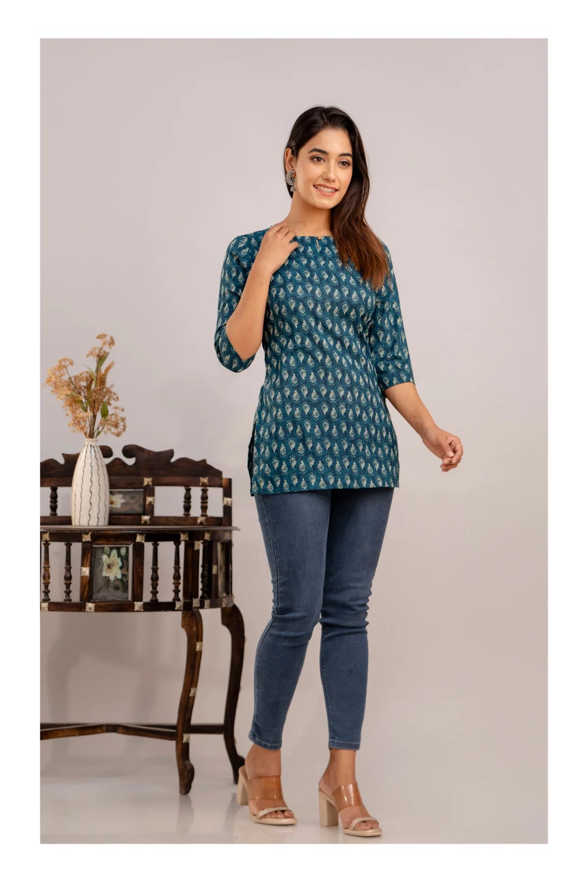 Women Teal Blue Printed Cotton Kurti