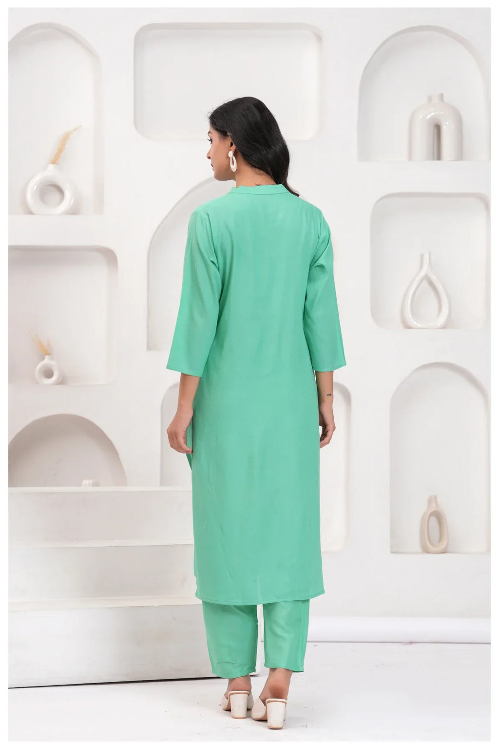 Mint Green Rayon Kurta Pant Co-Ord Set with White Bird & Leaf Print