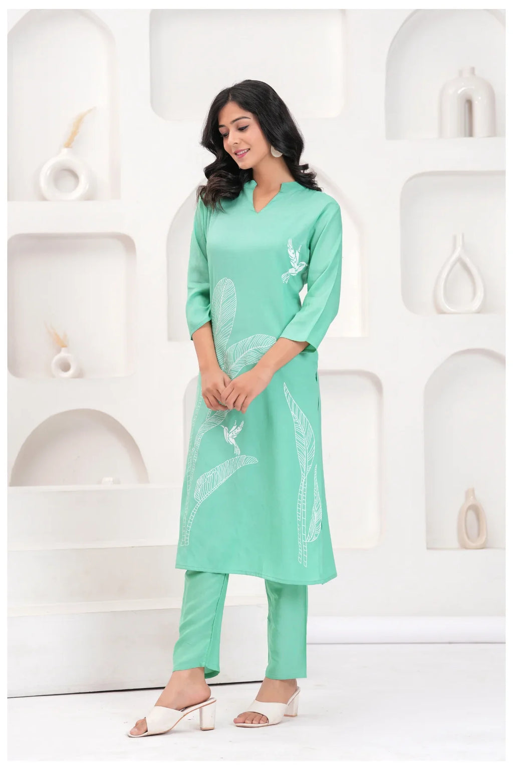 Mint Green Rayon Kurta Pant Co-Ord Set with White Bird & Leaf Print