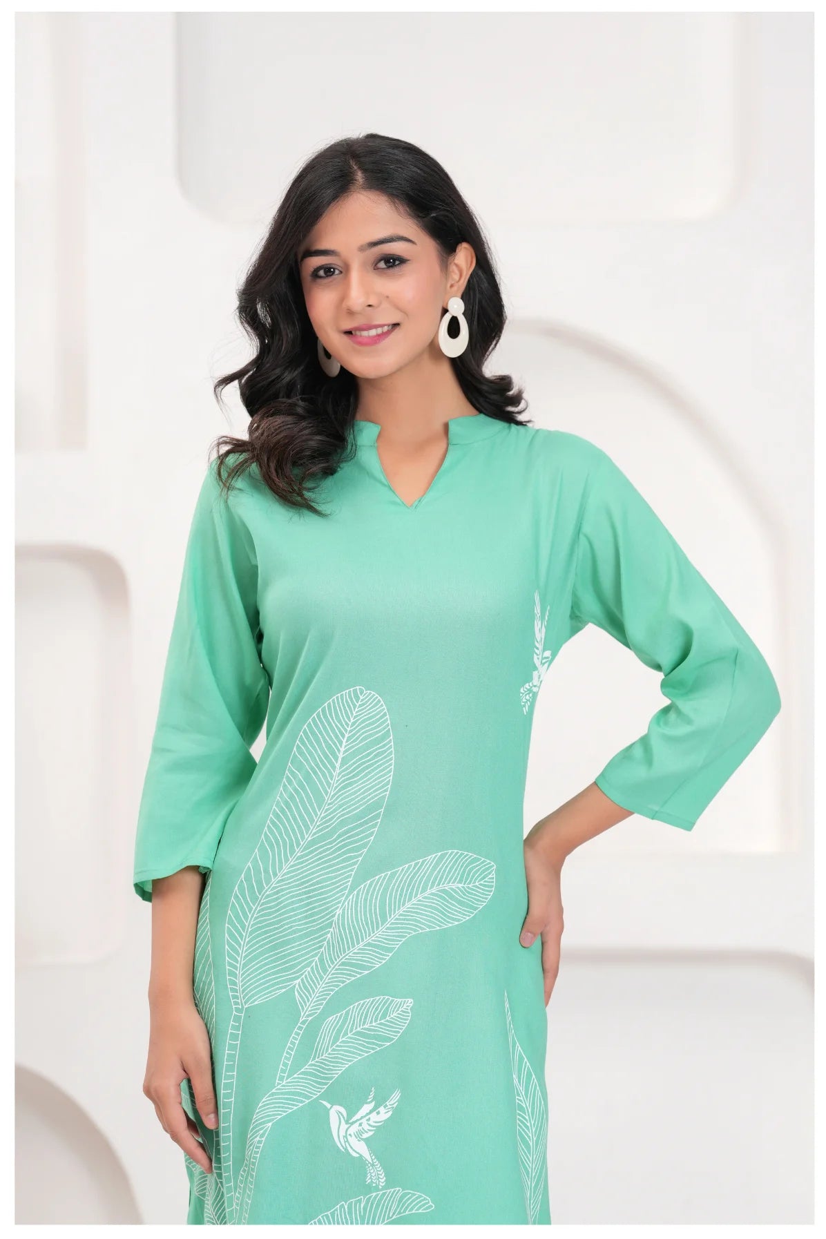 Mint Green Rayon Kurta Pant Co-Ord Set with White Bird & Leaf Print