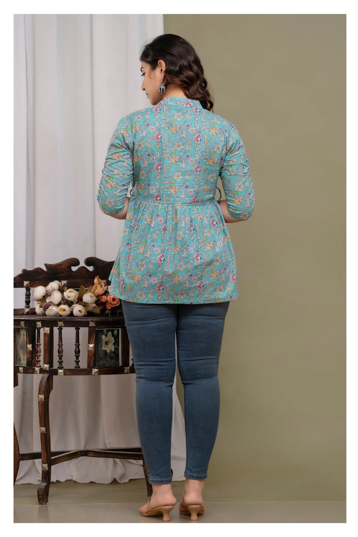 "Casual Printed Cotton Short Kurti Top with Button Front – Blue"